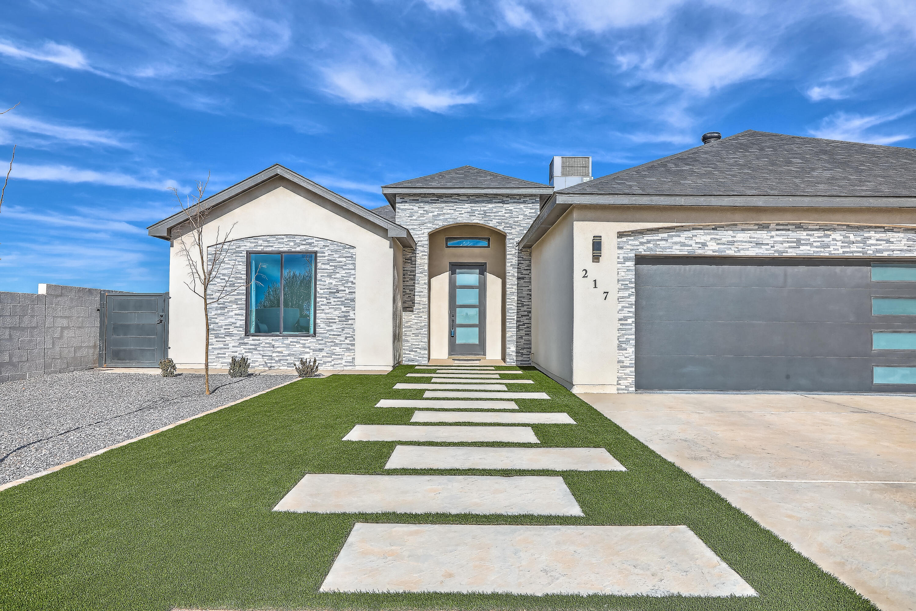 217 4TH Avenue SW