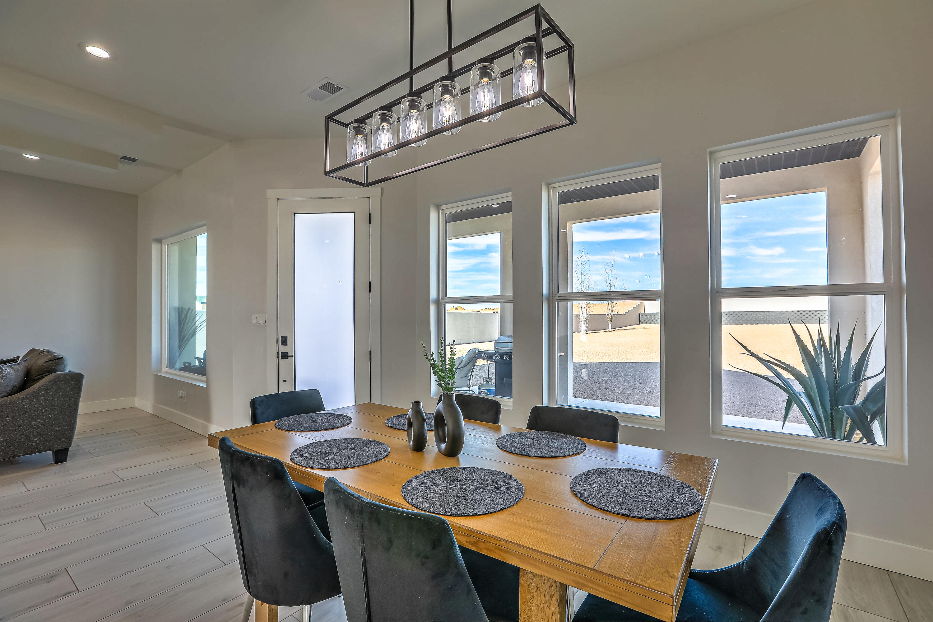217 4TH Avenue SW