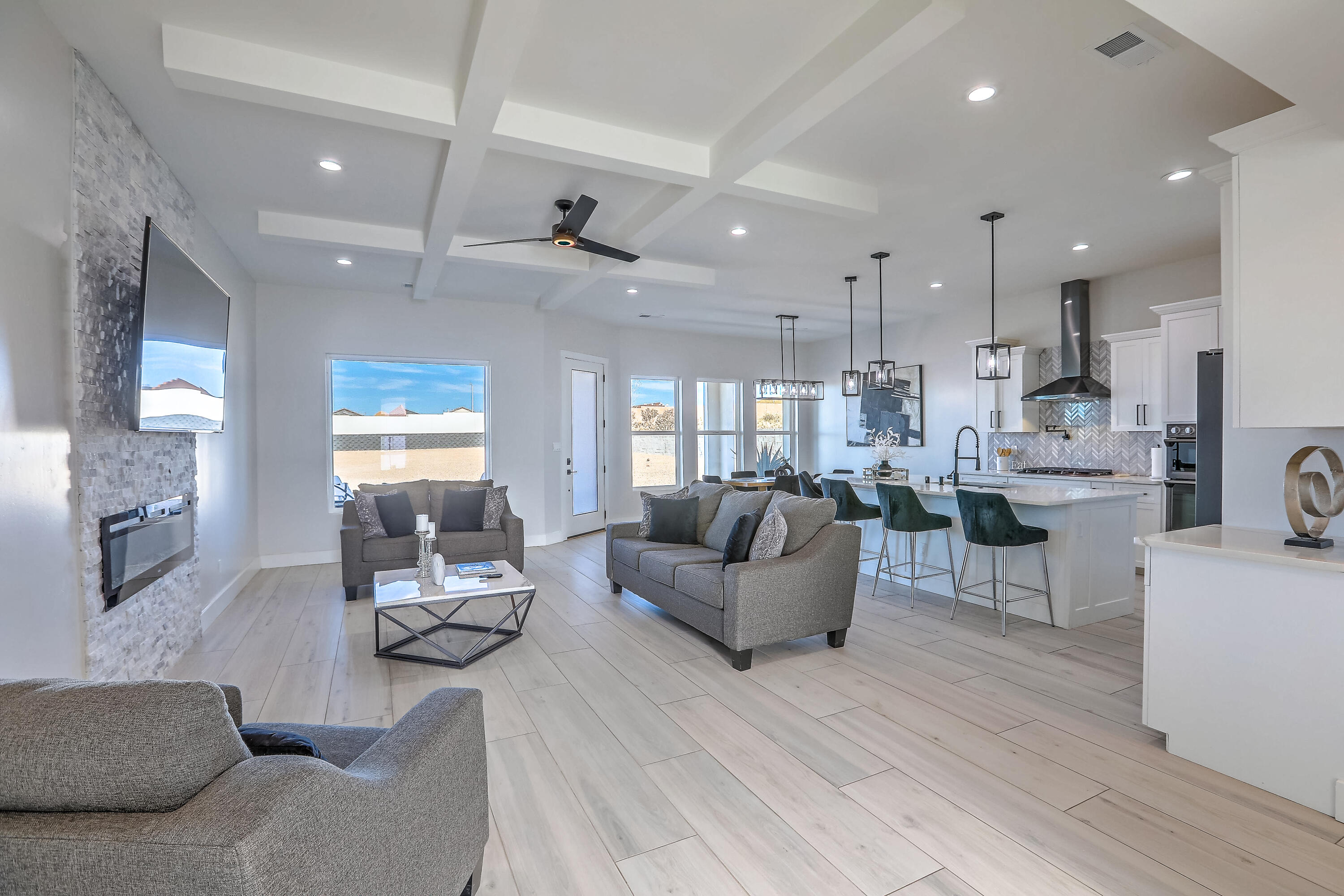 217 4TH Avenue SW