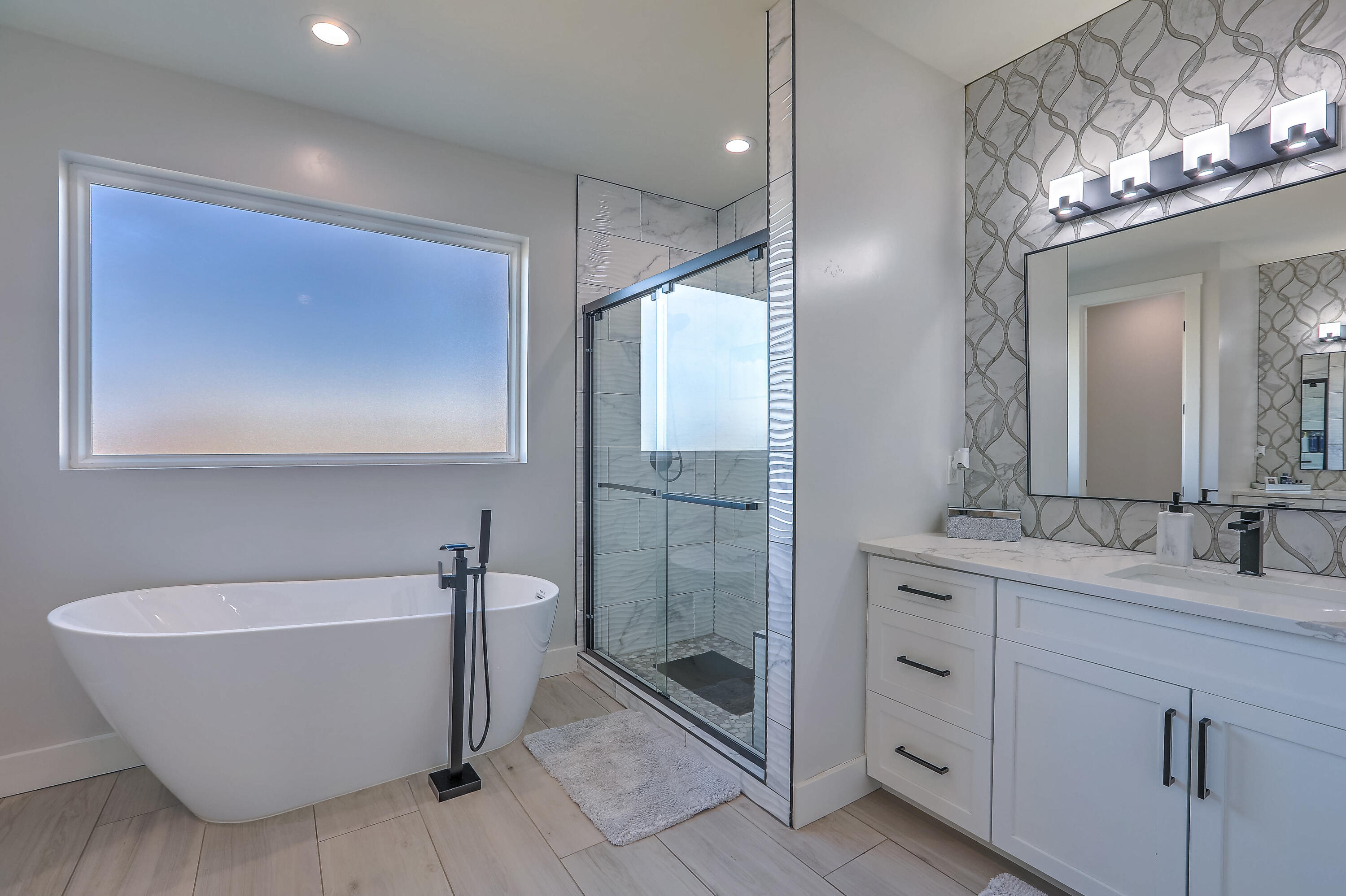 217 4TH Avenue SW