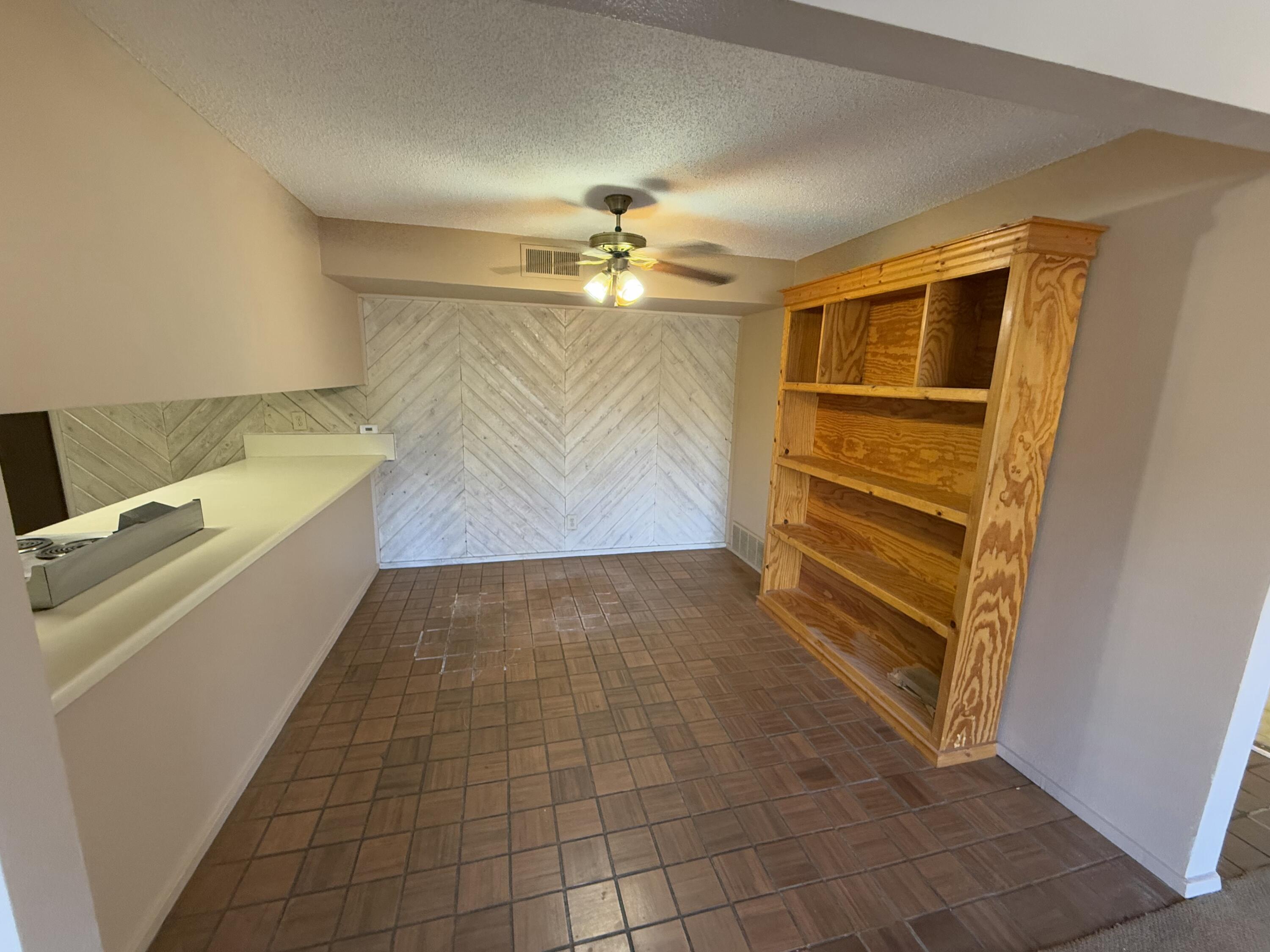 3831 MONTGOMERY Boulevard NE 422