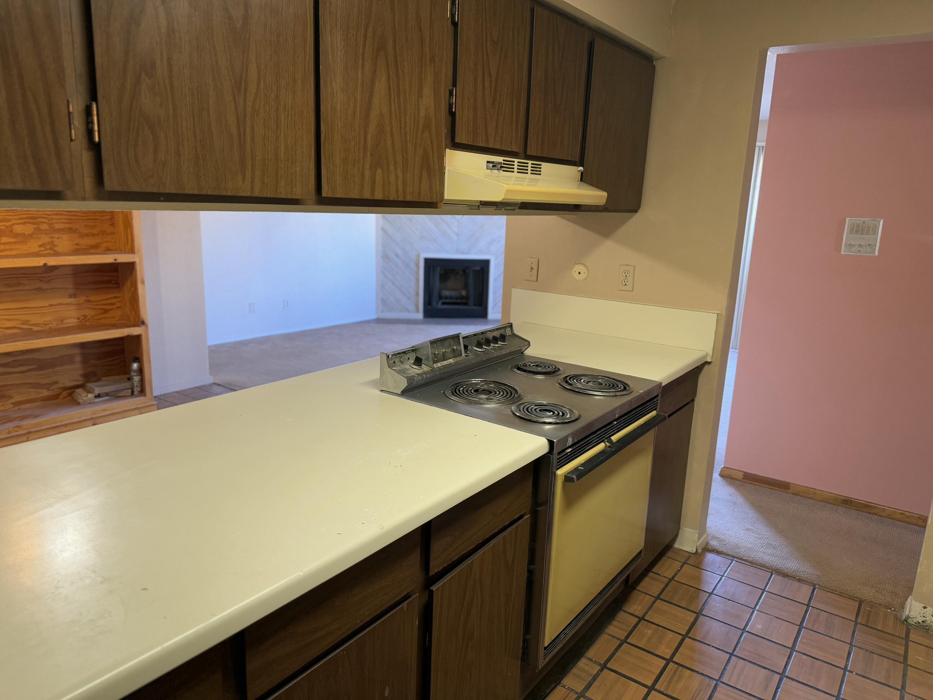 3831 MONTGOMERY Boulevard NE 422