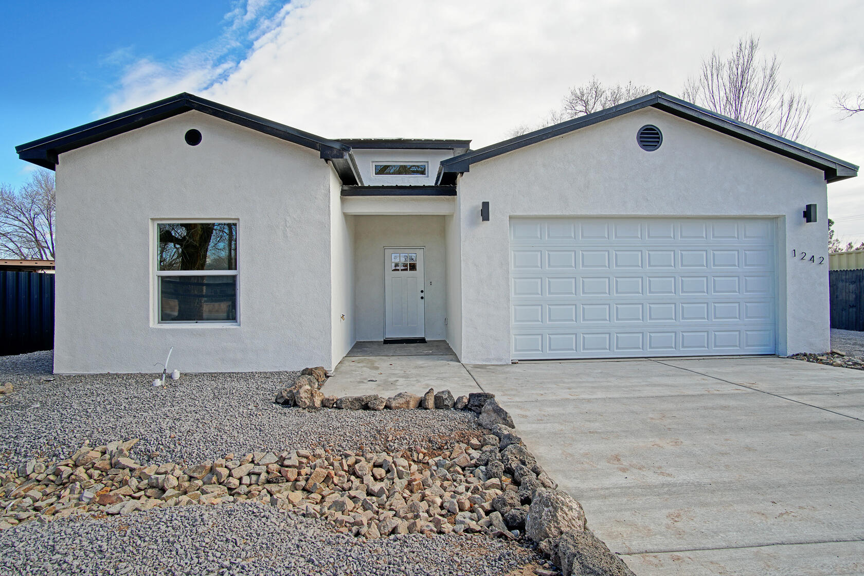 1242 VILLA ROSIE Court SW