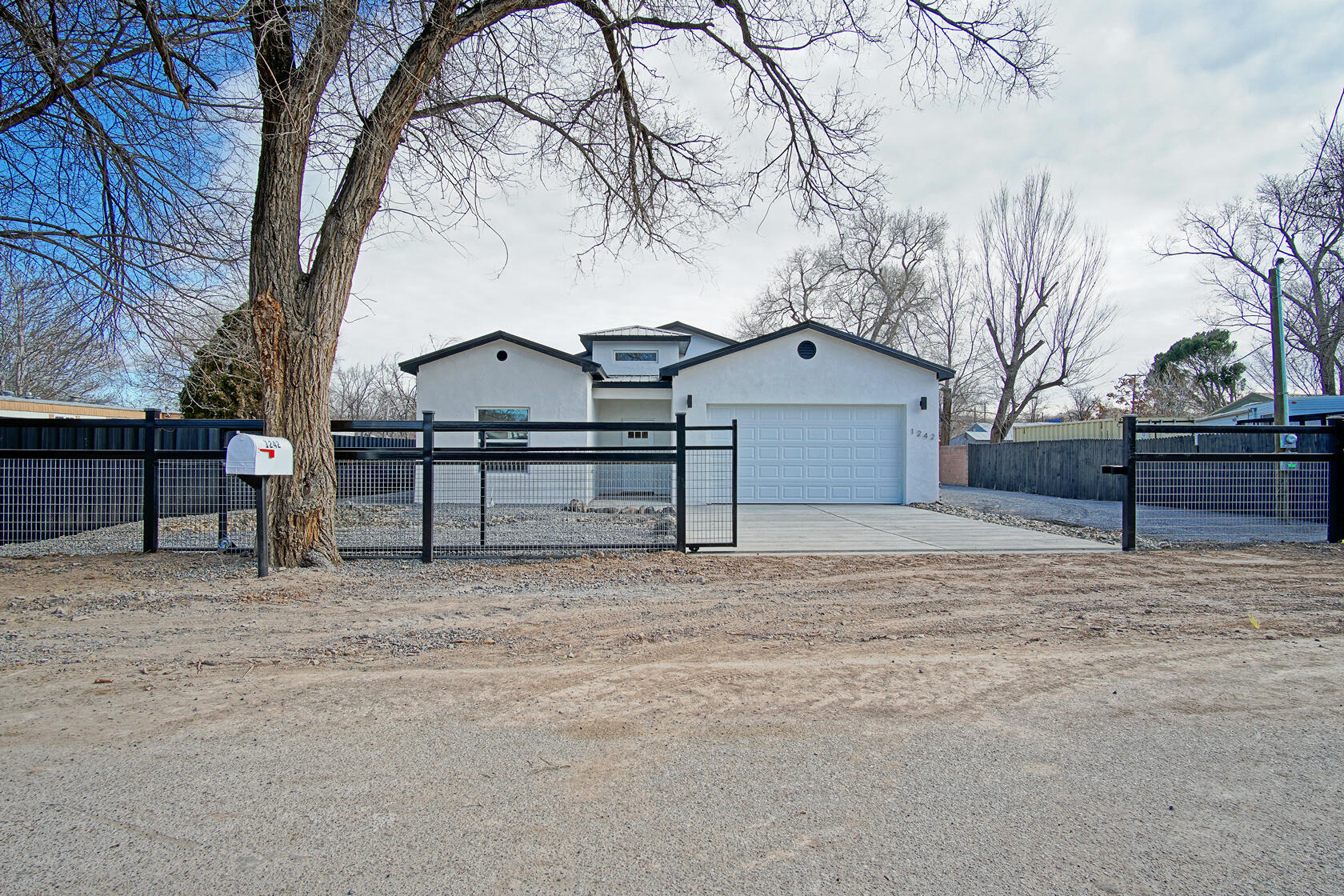 1242 VILLA ROSIE Court SW