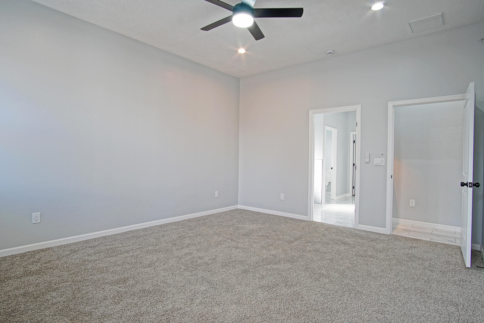 1242 VILLA ROSIE Court SW