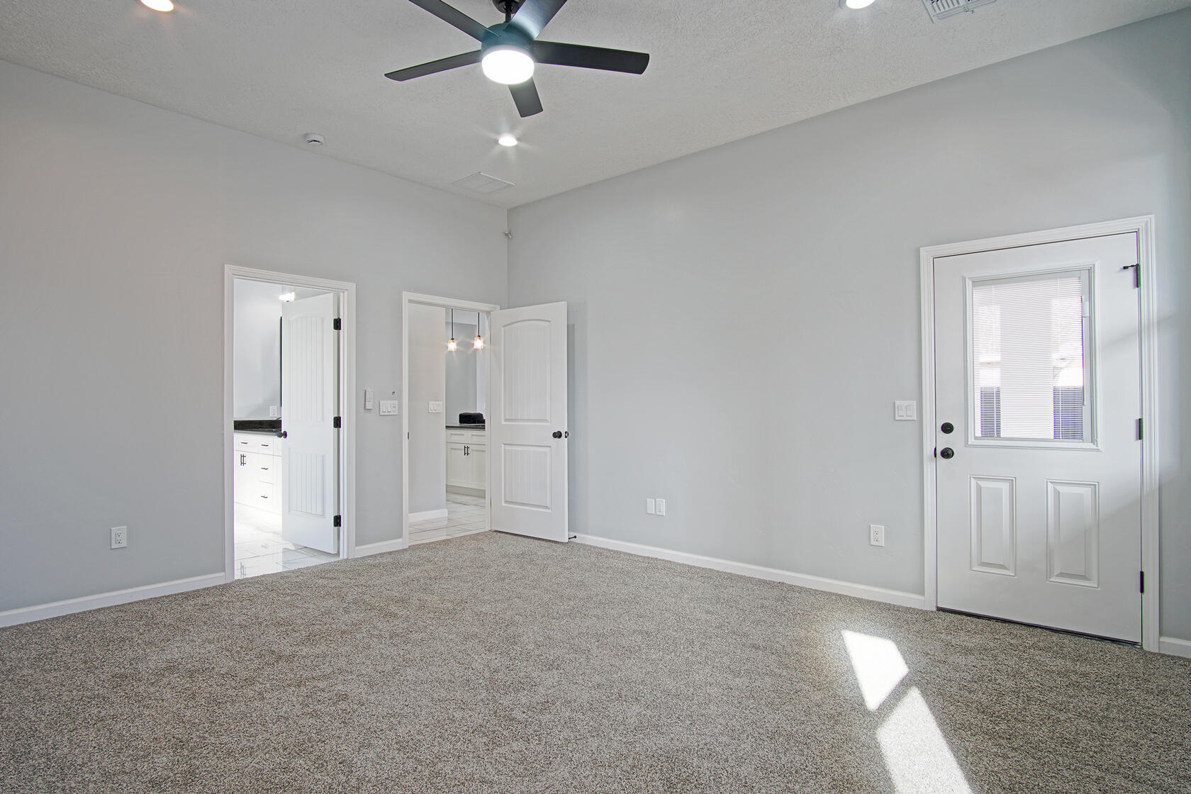 1242 VILLA ROSIE Court SW