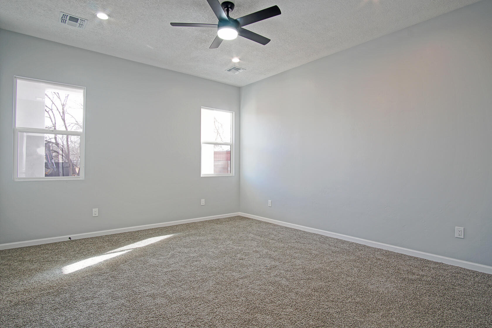 1242 VILLA ROSIE Court SW