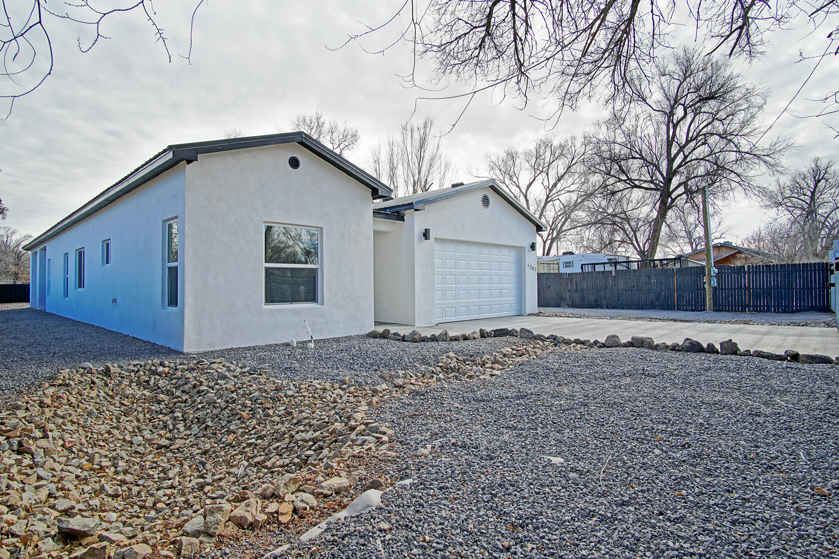 1242 VILLA ROSIE Court SW