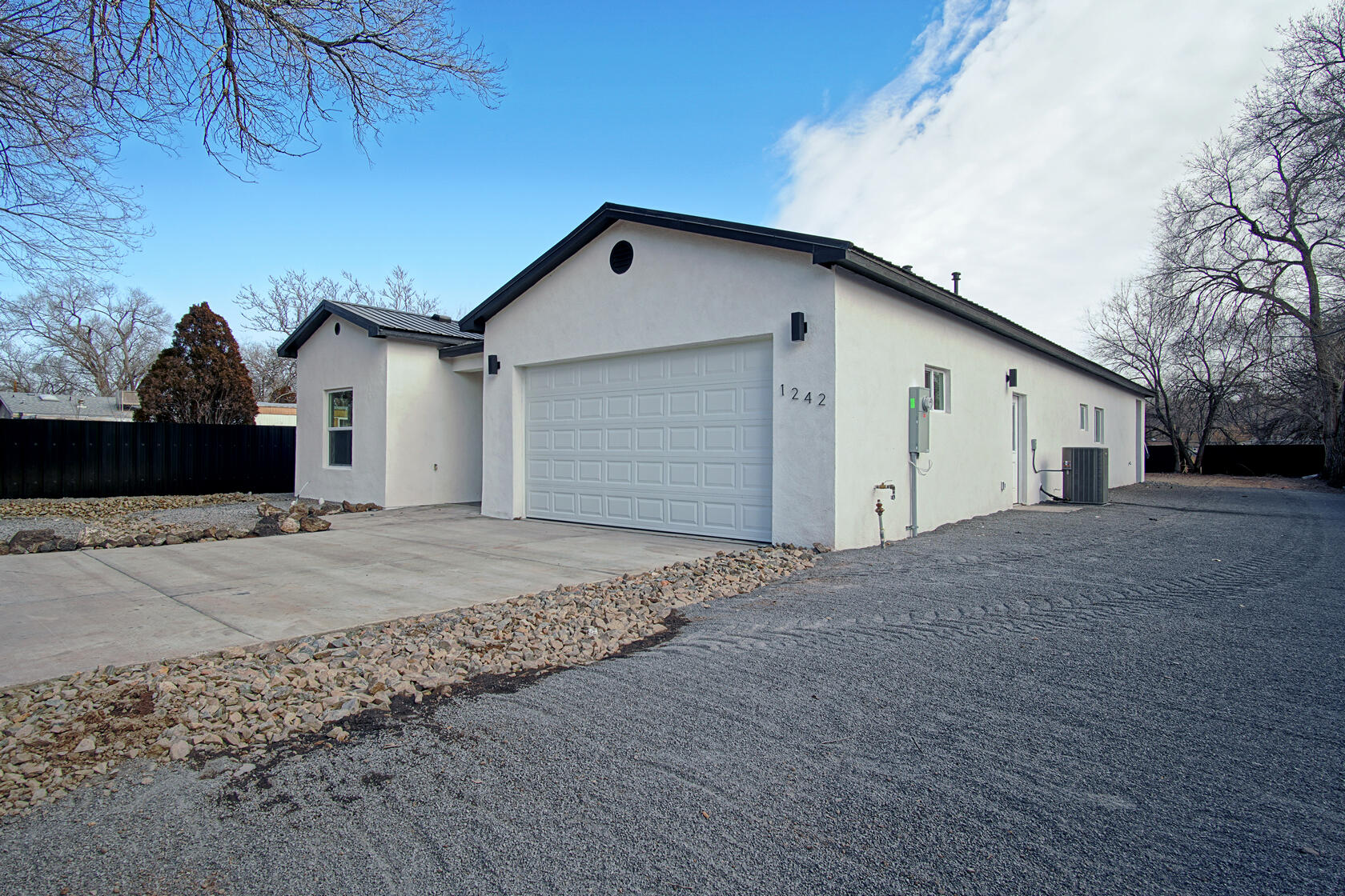 1242 VILLA ROSIE Court SW