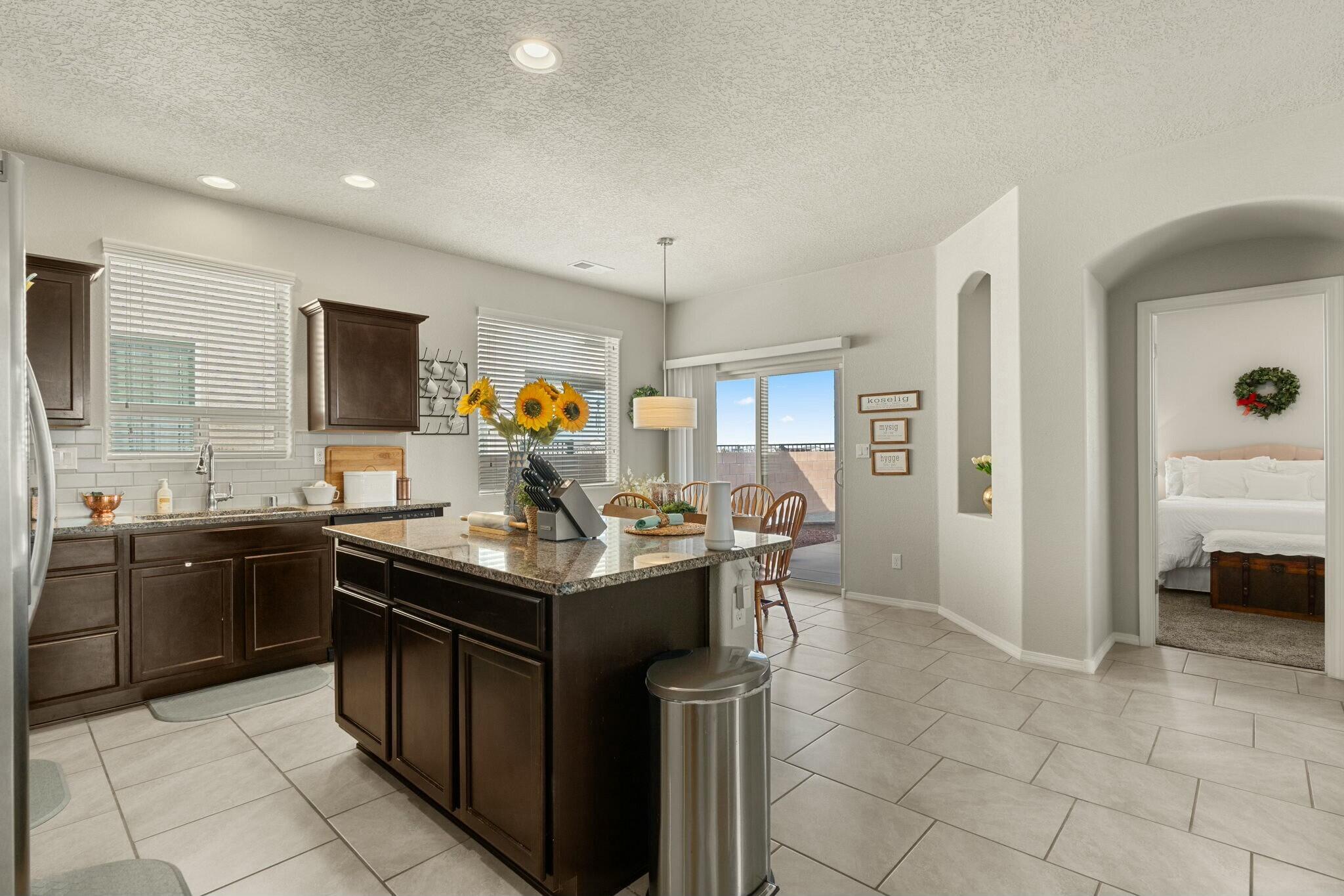 1617 VALLE VISTA Road NW