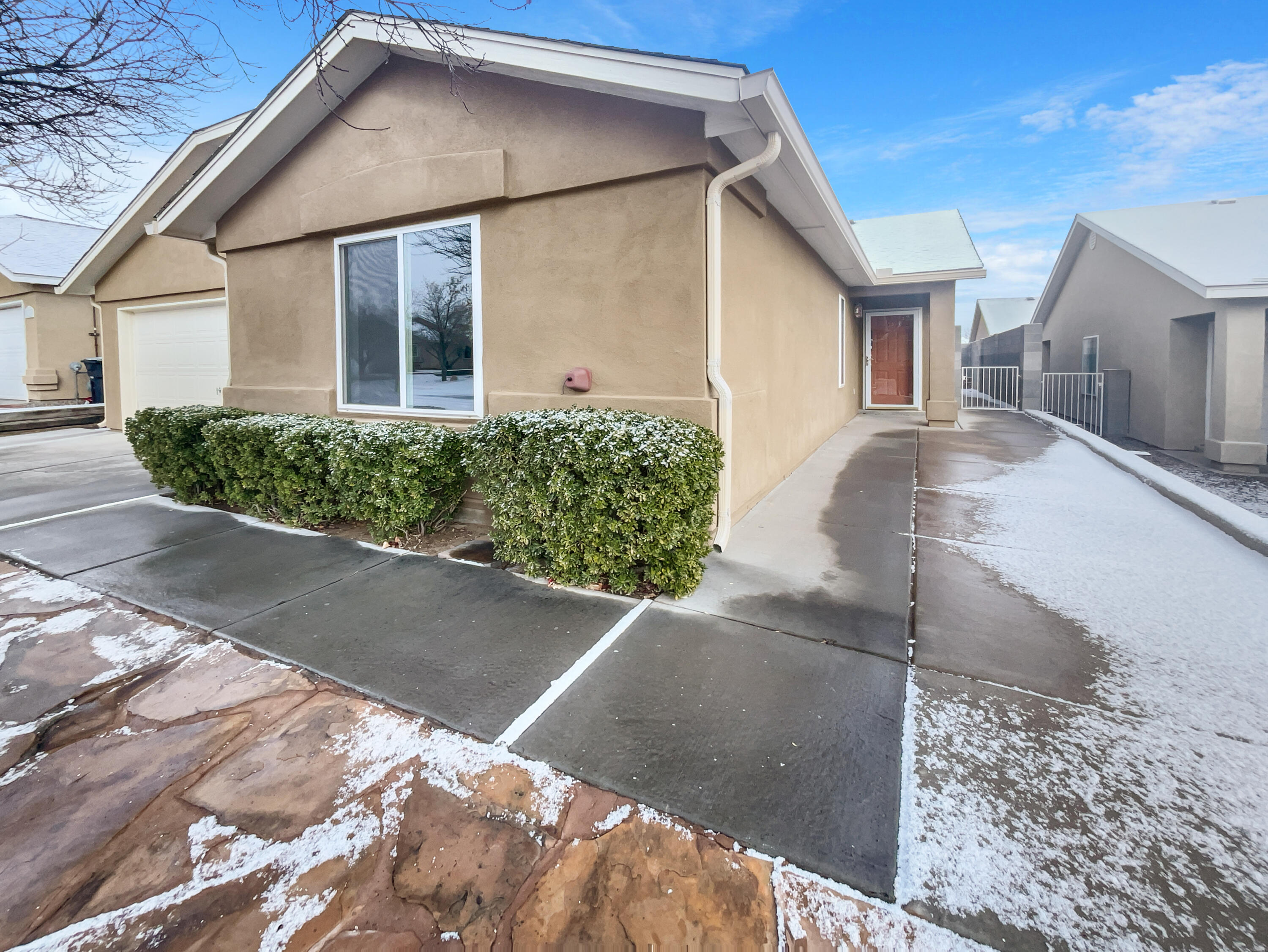 5701 MESA RIDGE Road NW
