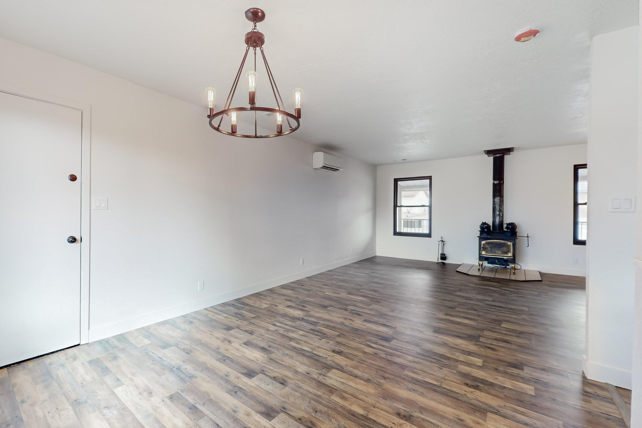 1670 BOREALIS Avenue SE