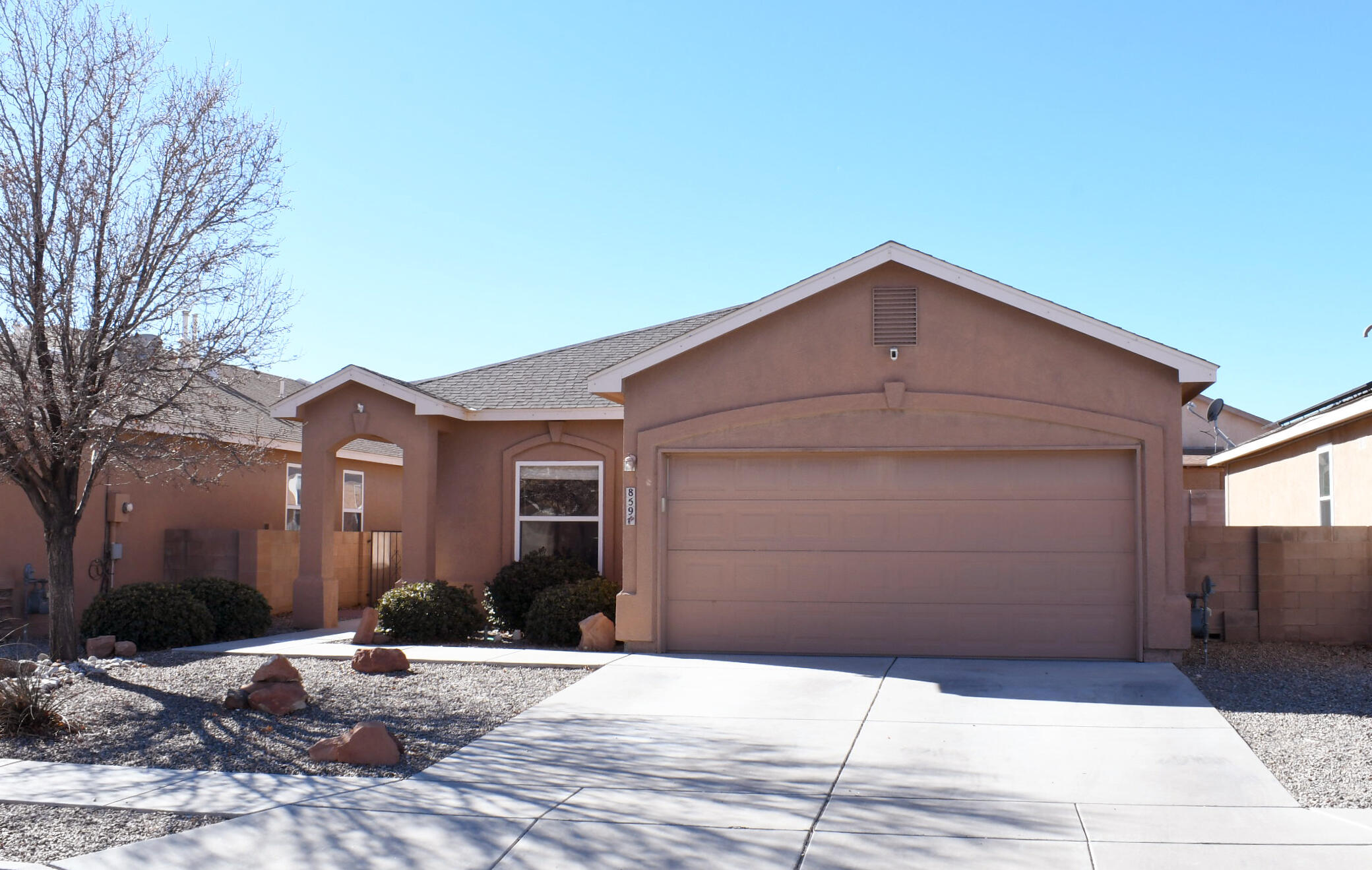 859 MOLTEN Place NW