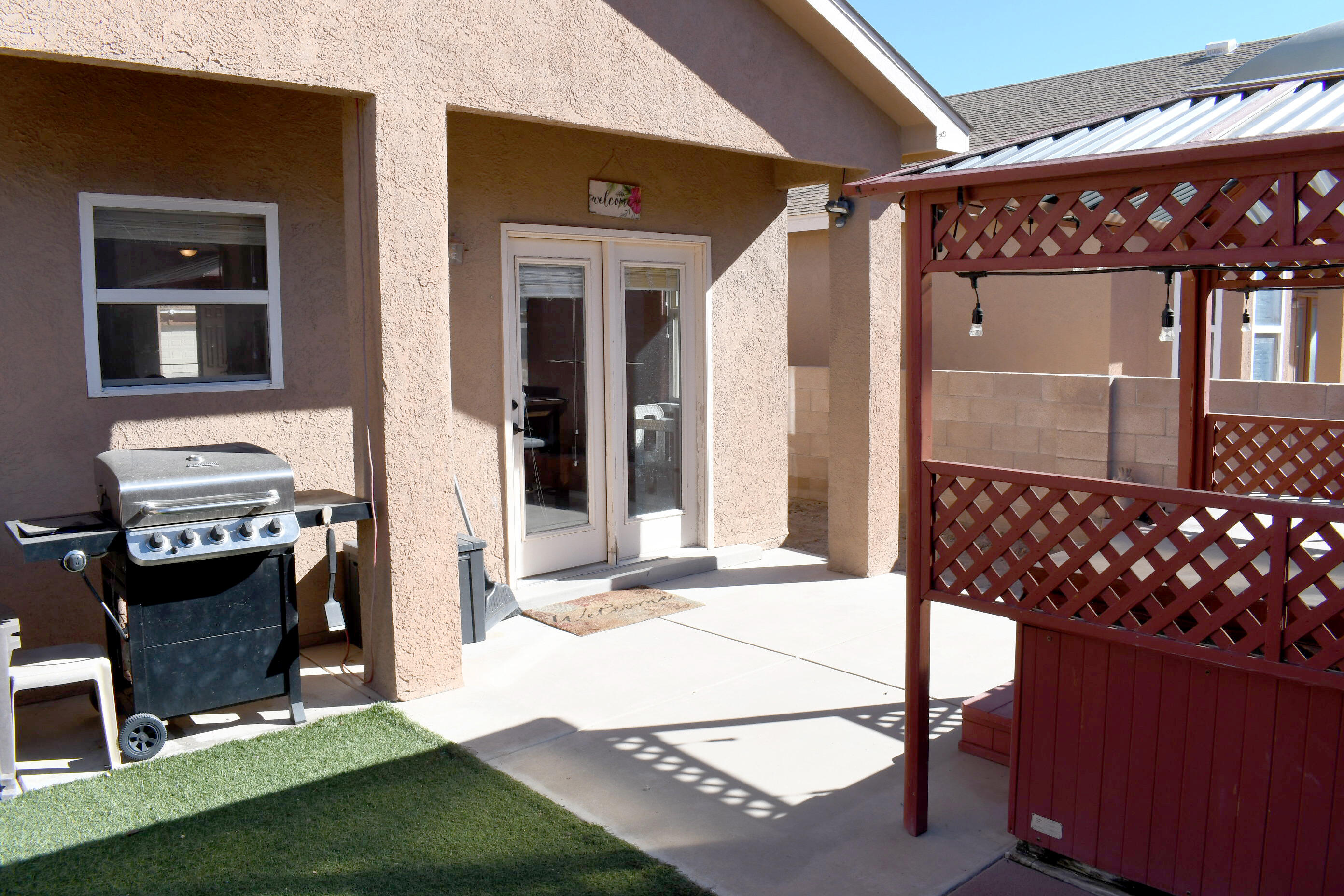 859 MOLTEN Place NW