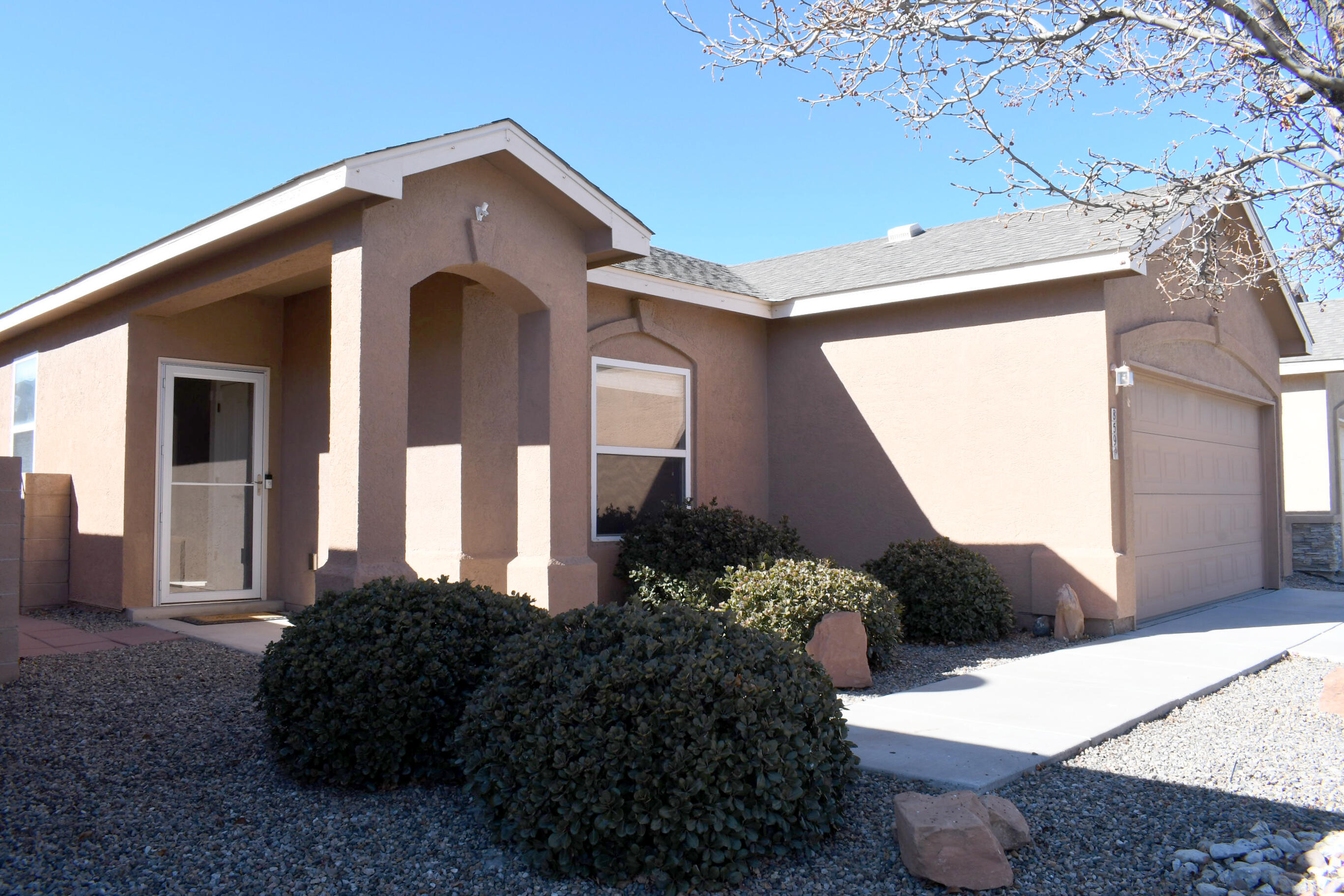 859 MOLTEN Place NW