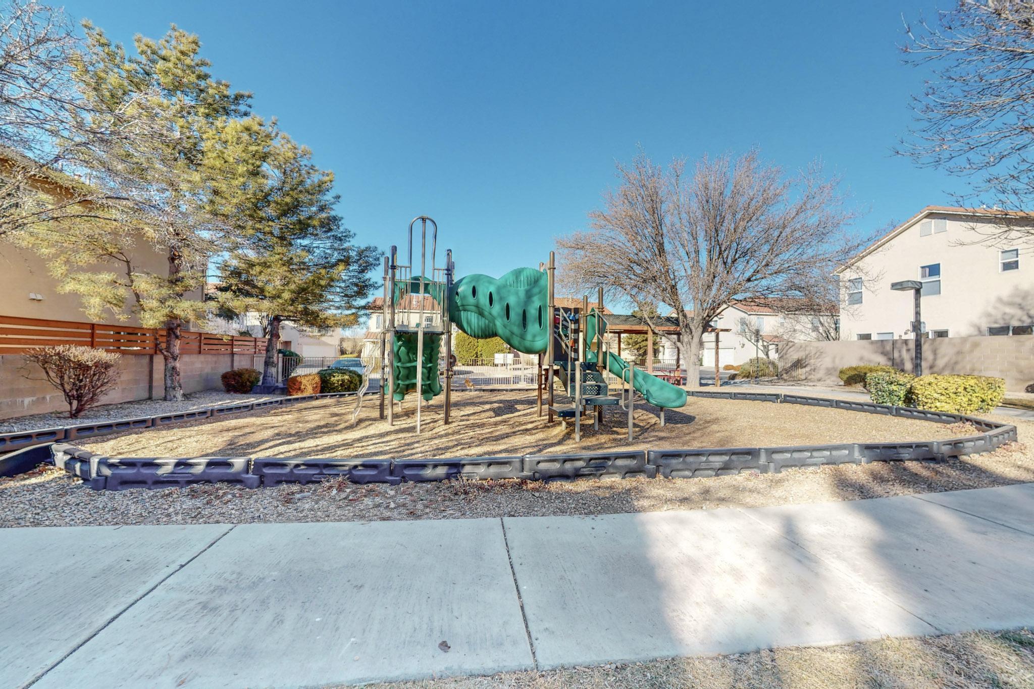 4320 Altura Vista Lane NE