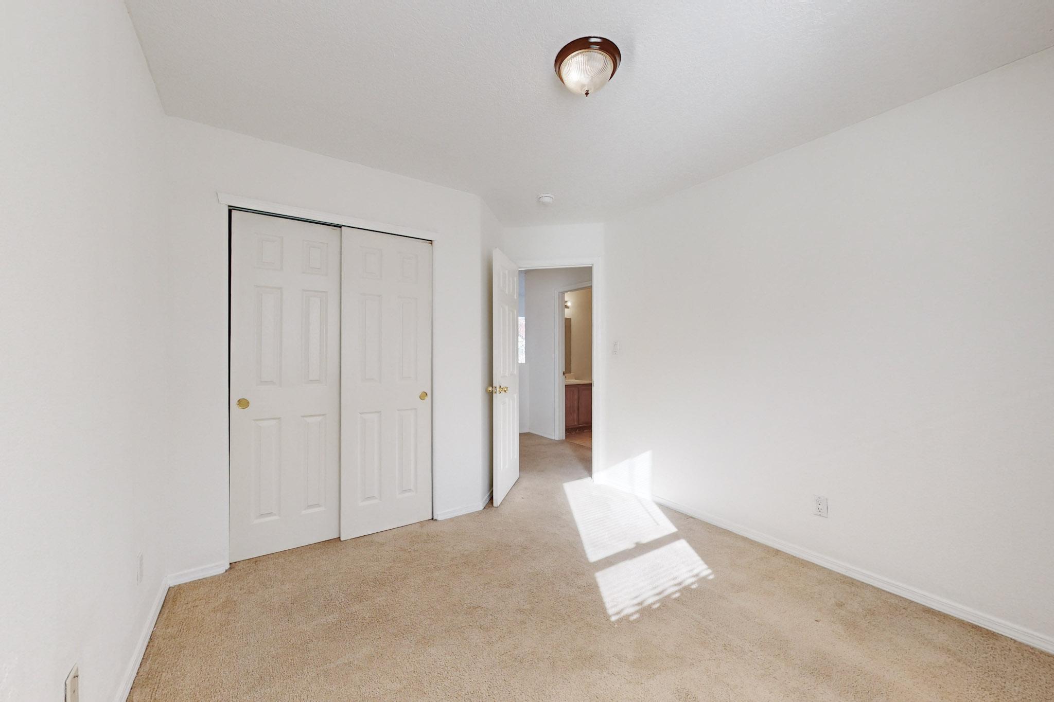 4320 Altura Vista Lane NE