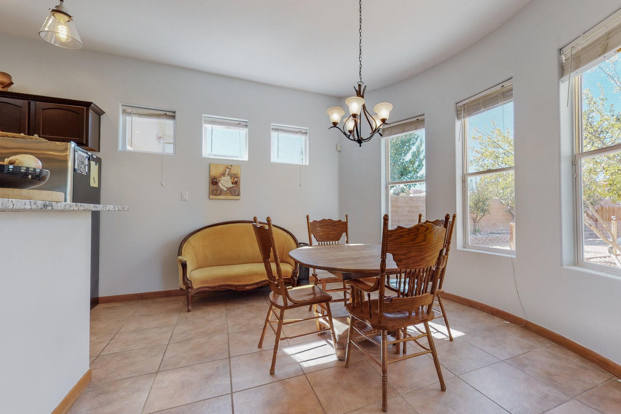 733 SONORA Road NE