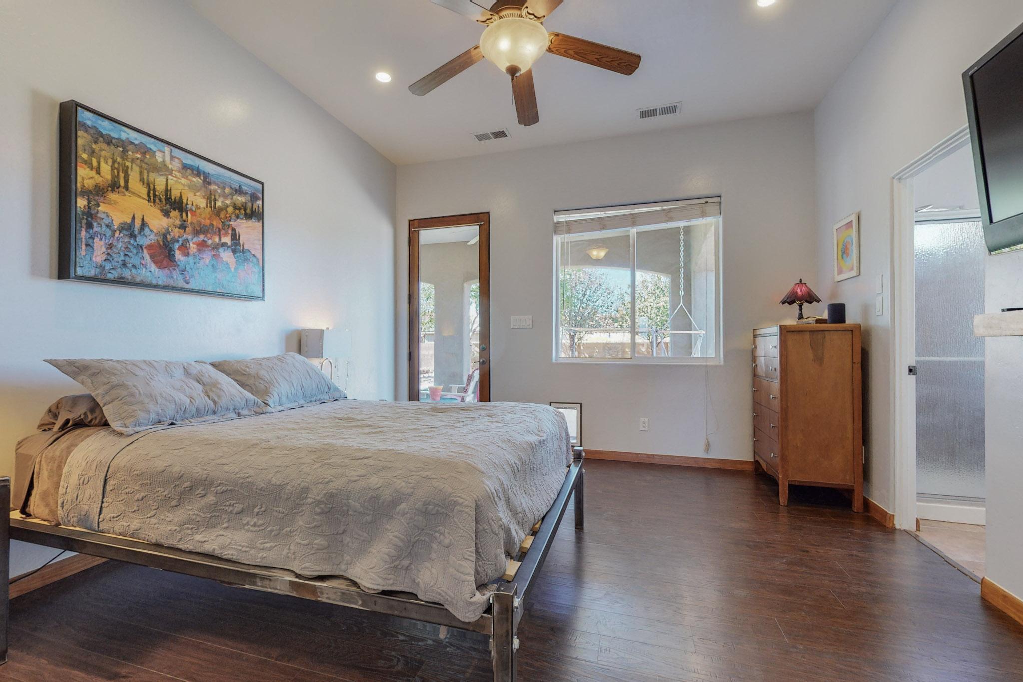 733 SONORA Road NE