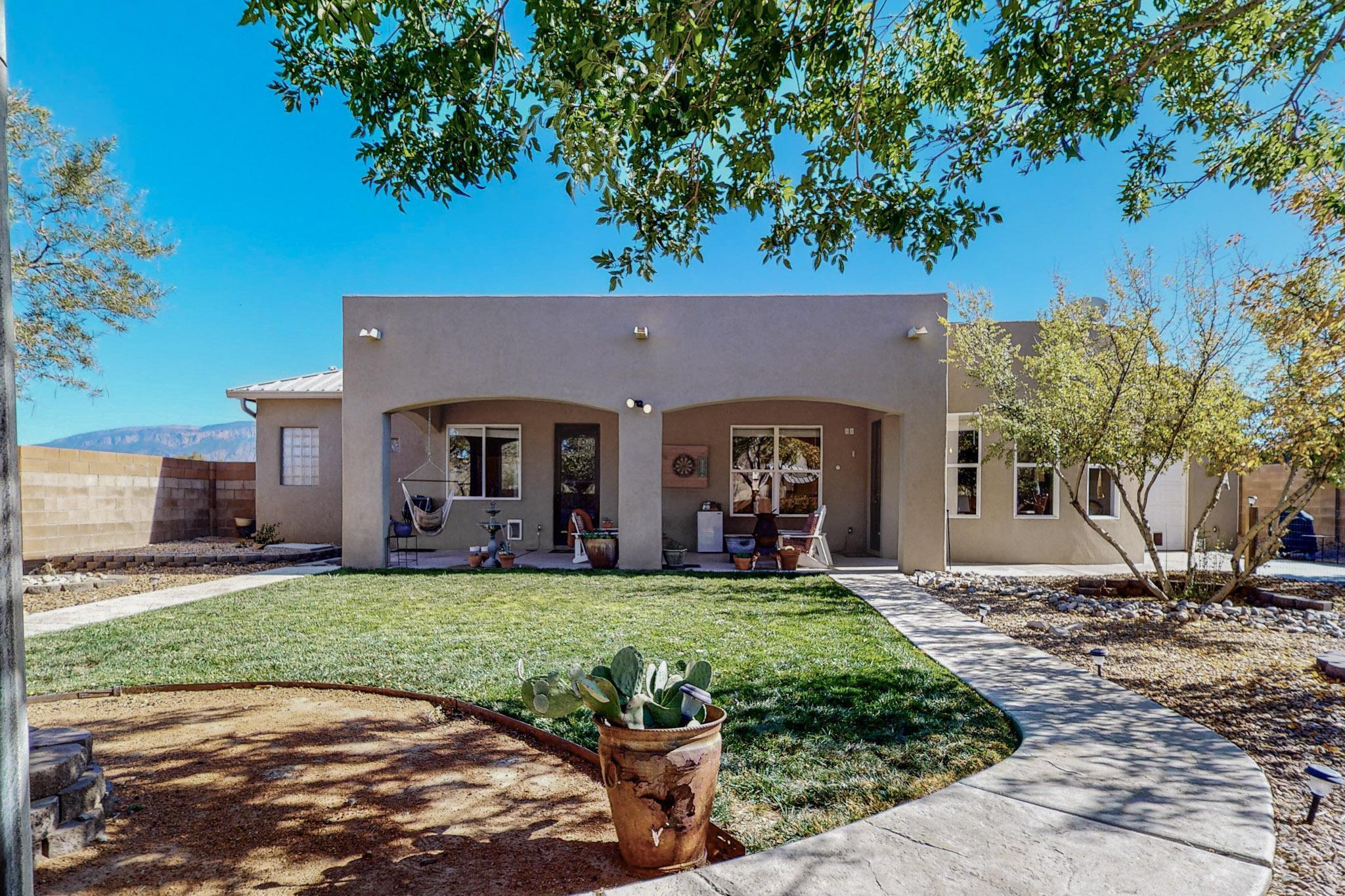 733 SONORA Road NE