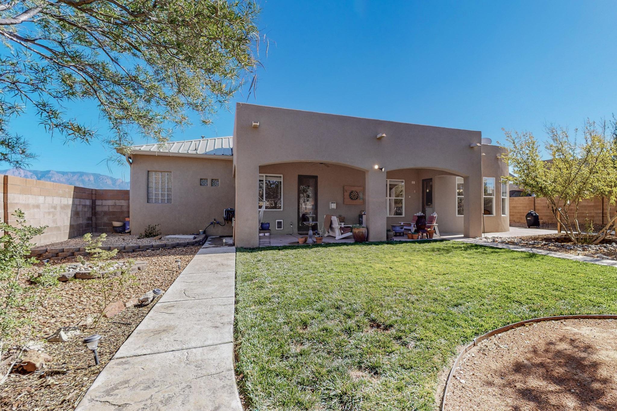 733 SONORA Road NE