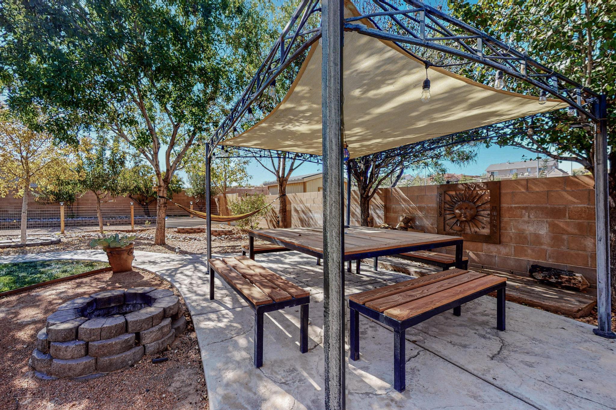 733 SONORA Road NE