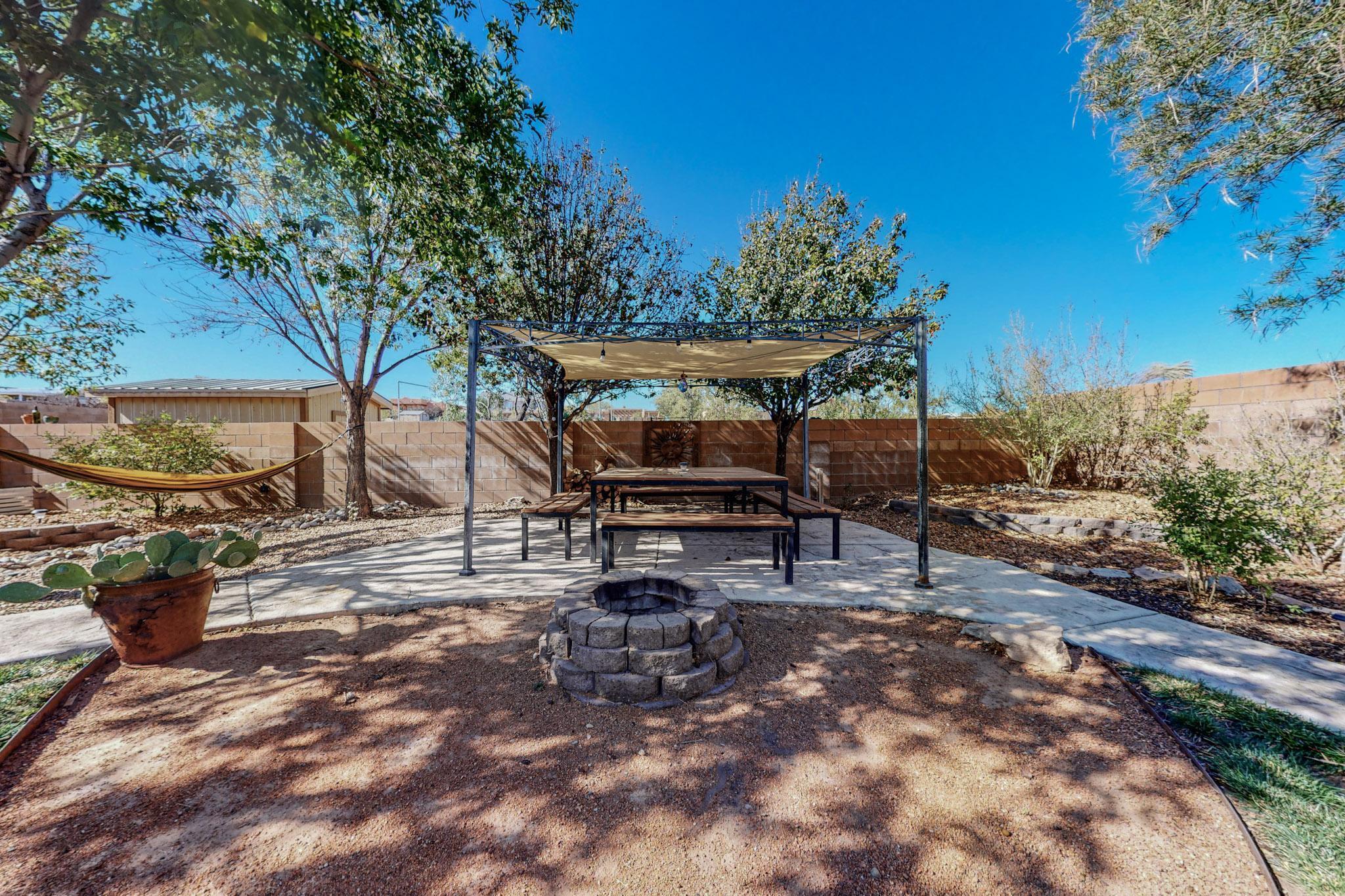 733 SONORA Road NE