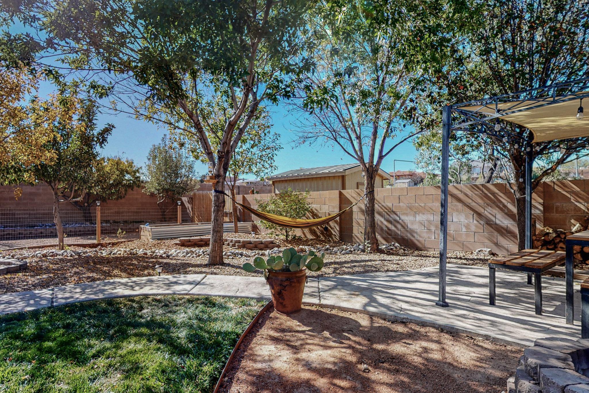 733 SONORA Road NE