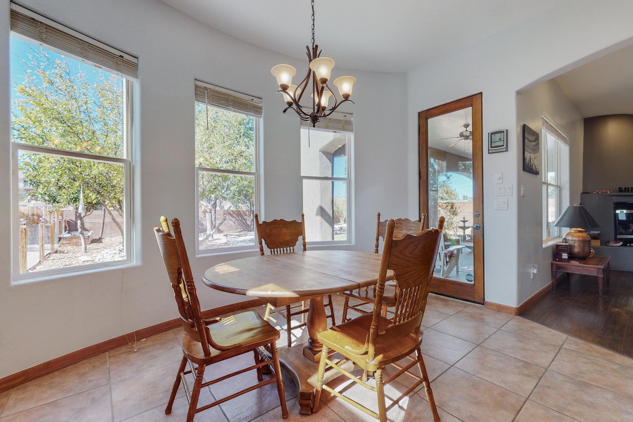 733 SONORA Road NE