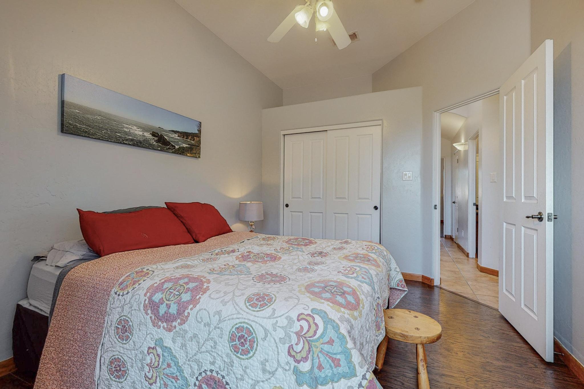 733 SONORA Road NE