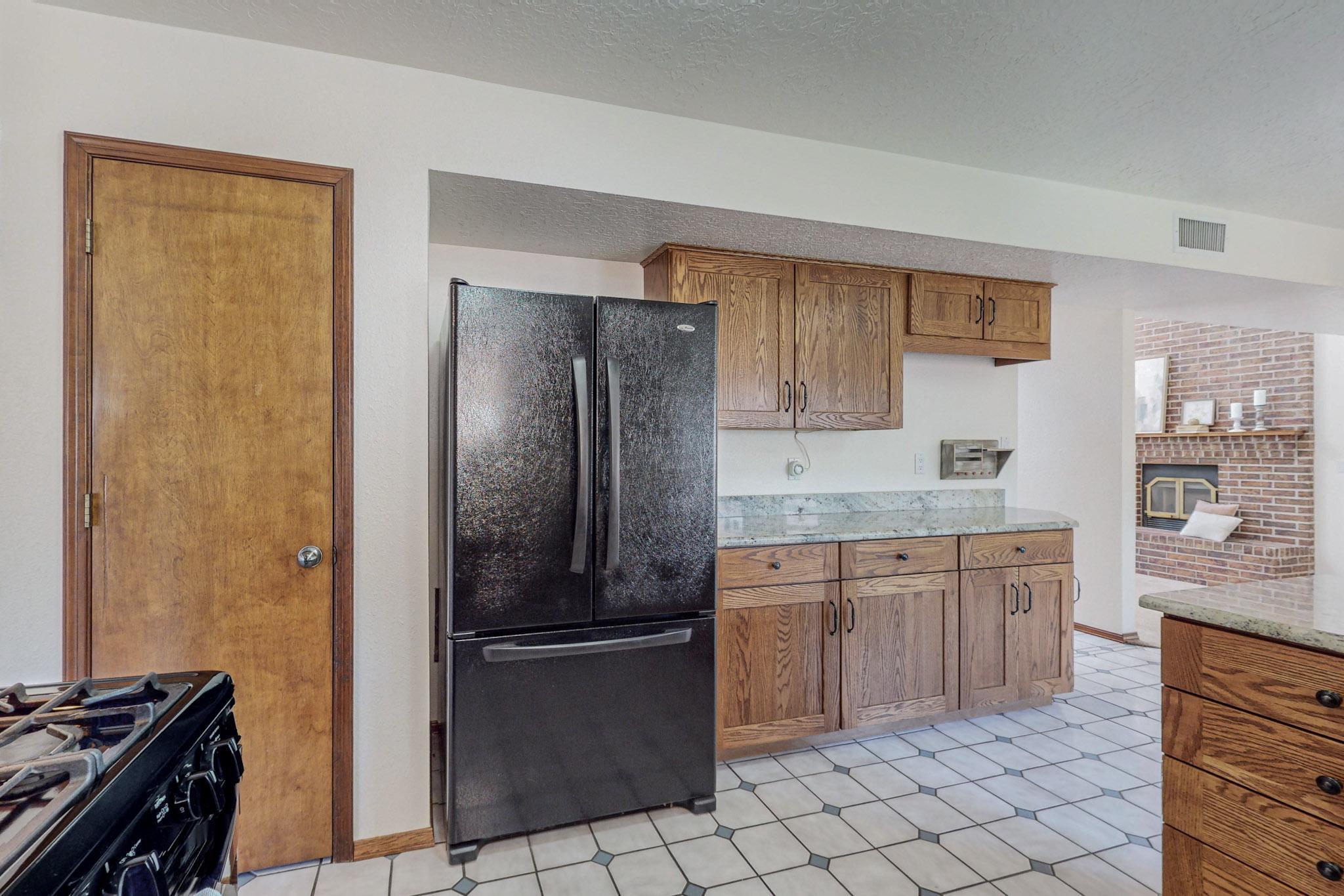 803 CANAL Boulevard SW