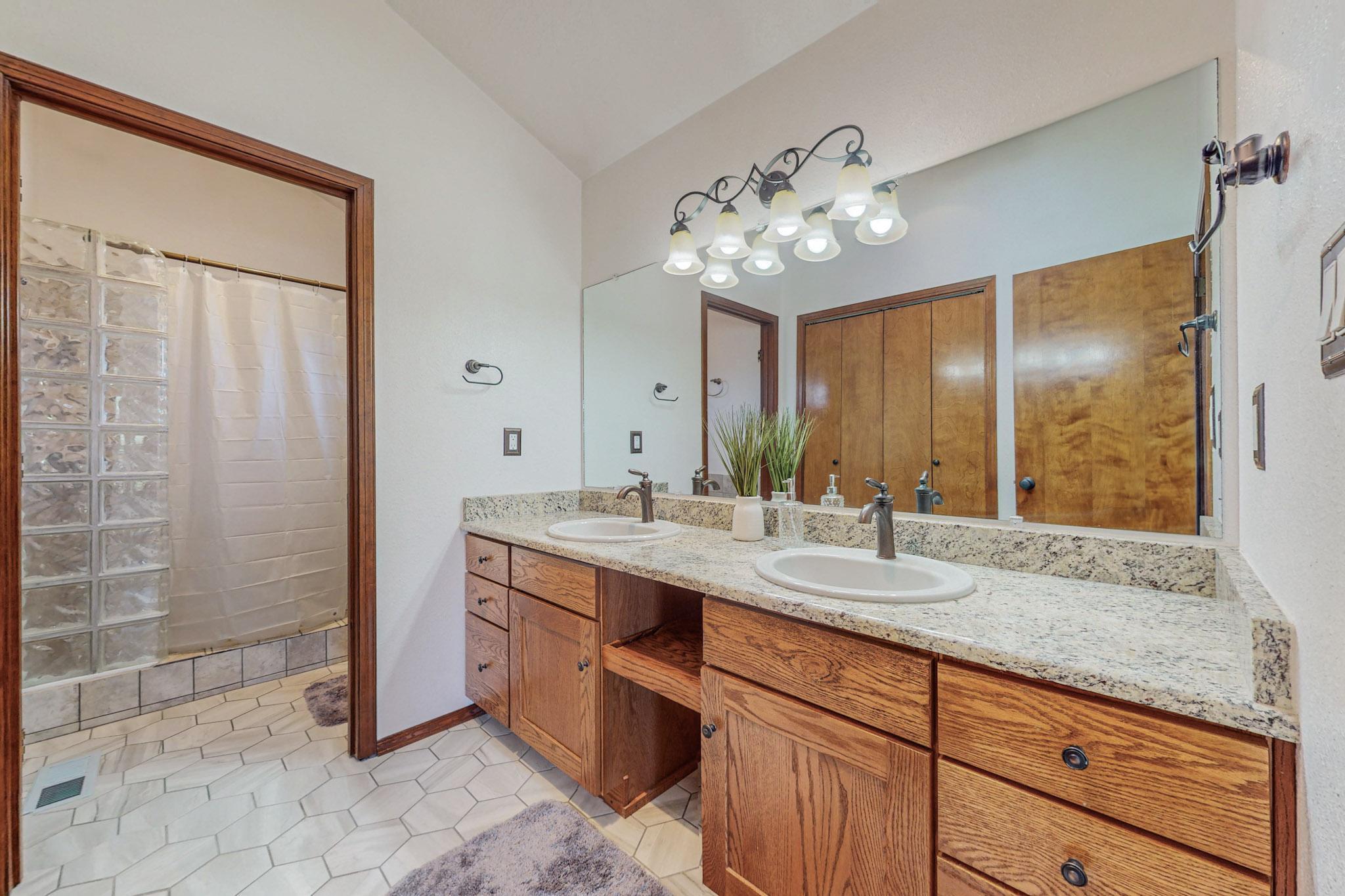 803 CANAL Boulevard SW
