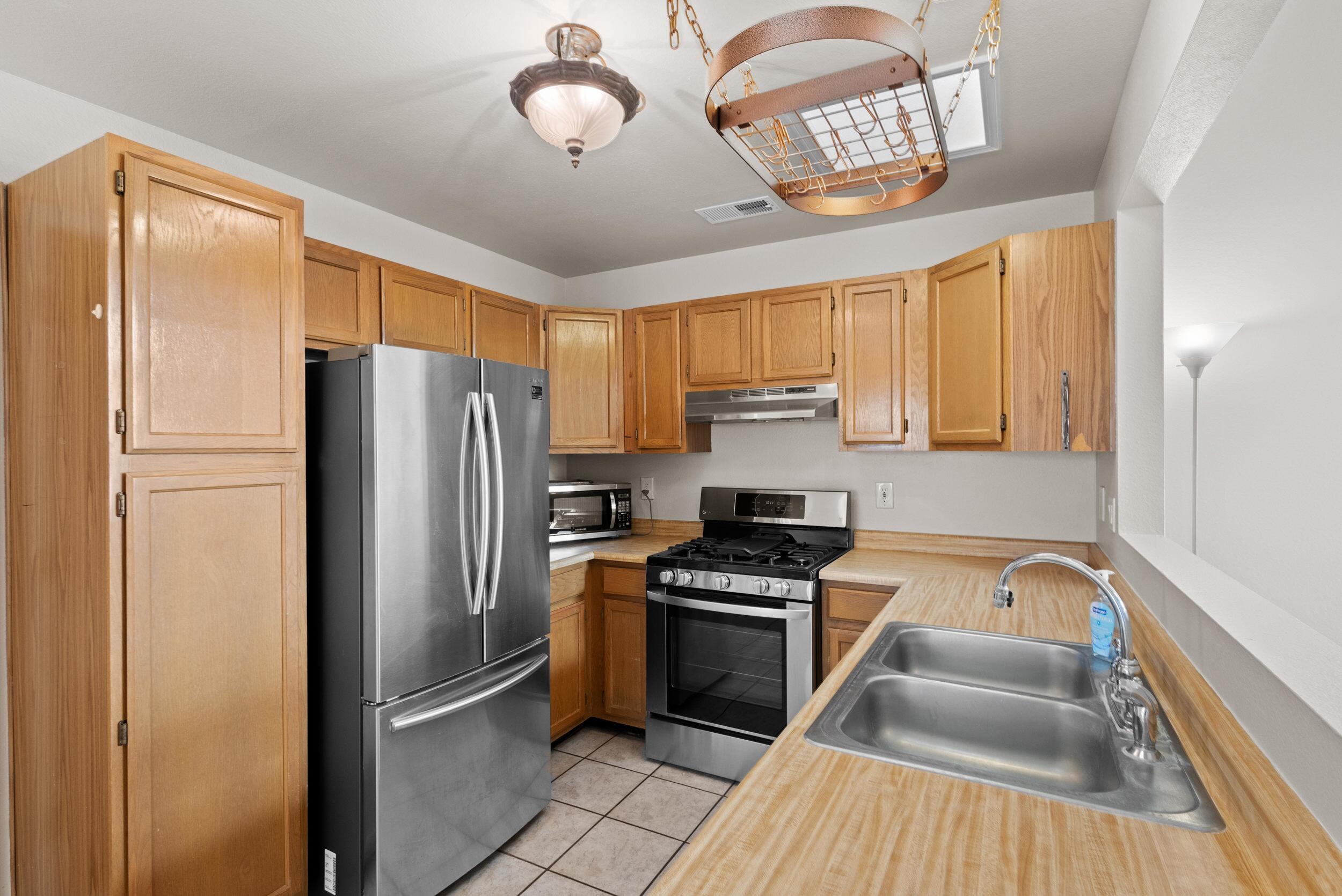 1845 BLACKBERRY Road NE