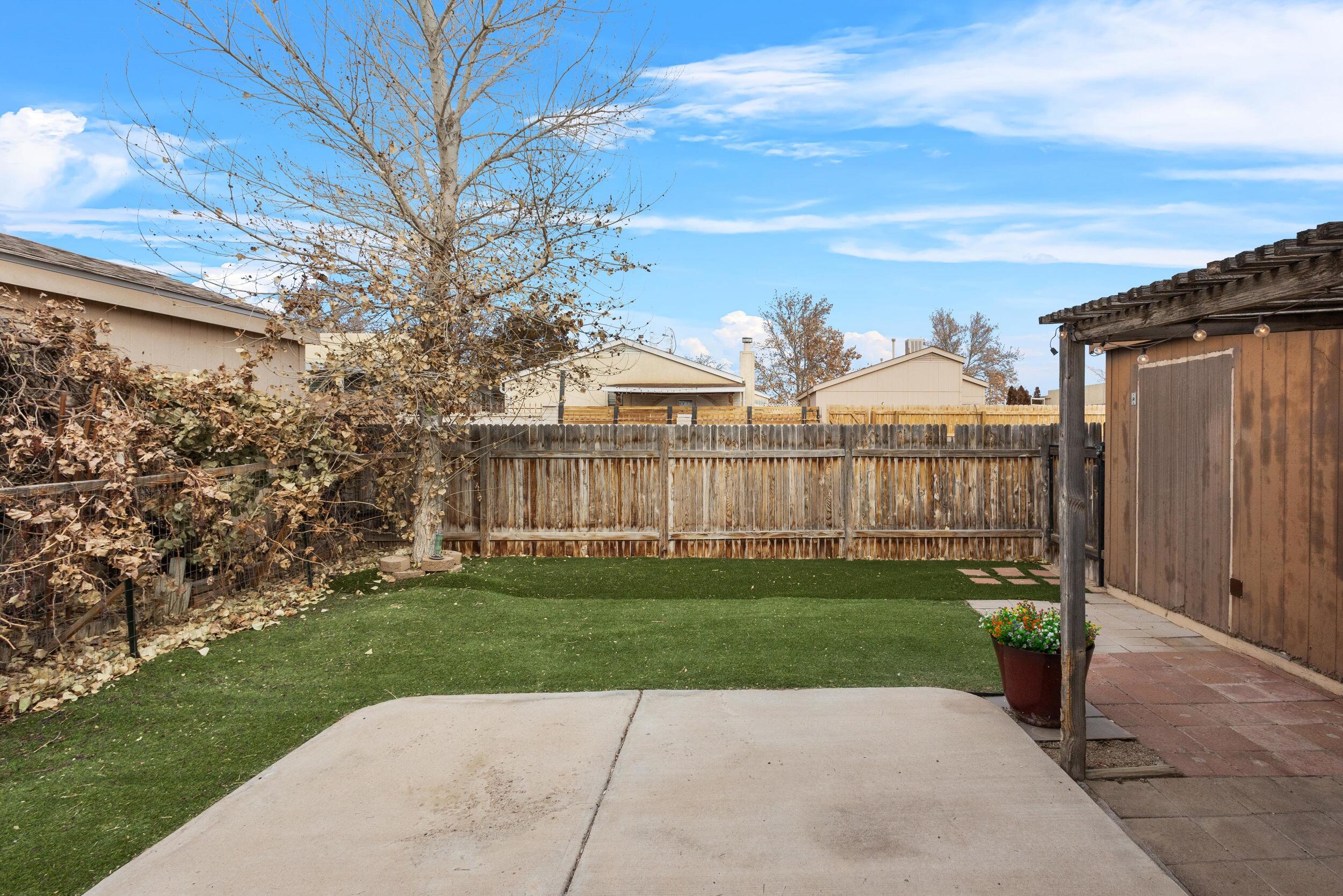 1845 BLACKBERRY Road NE