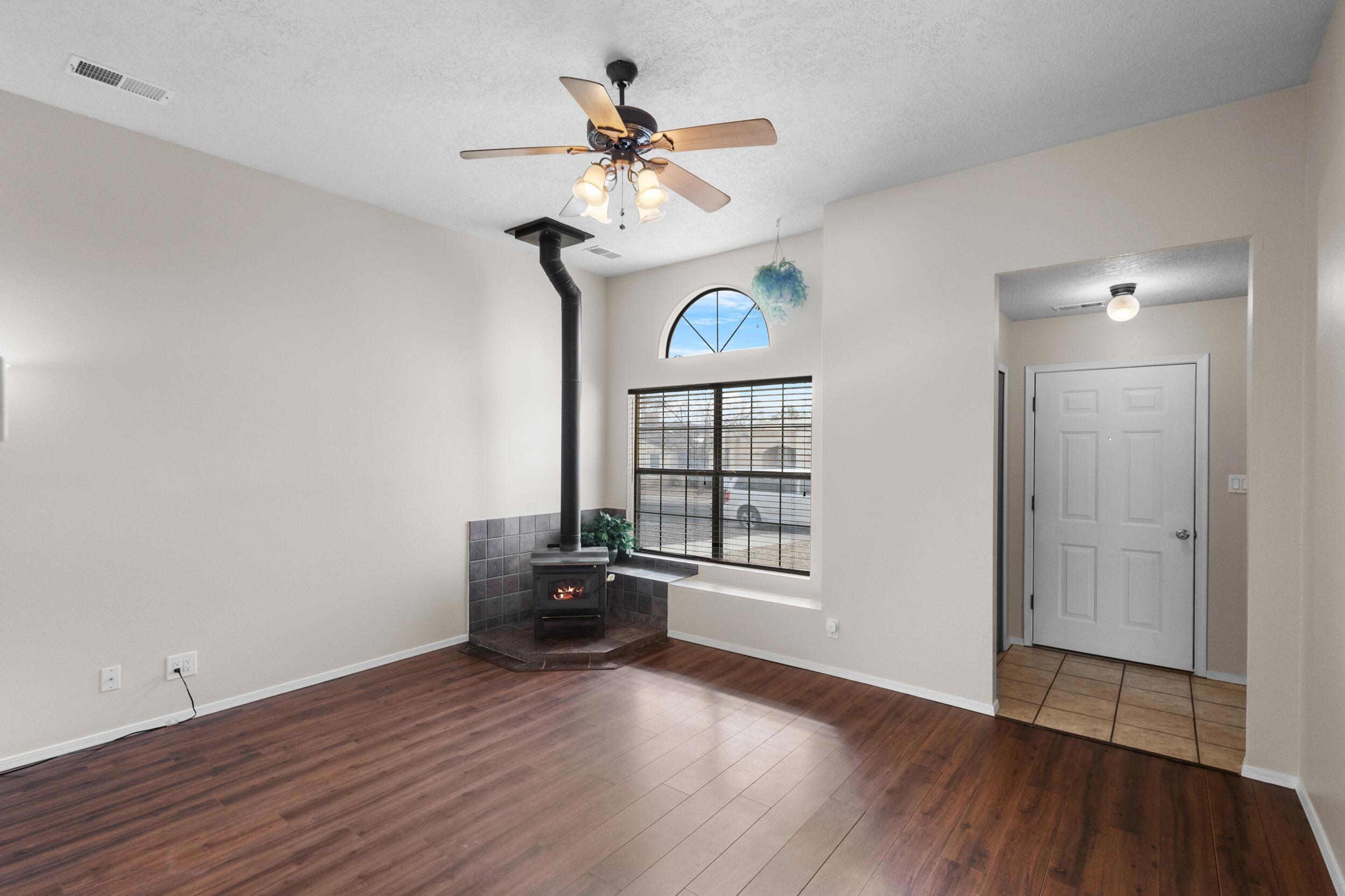 1845 BLACKBERRY Road NE