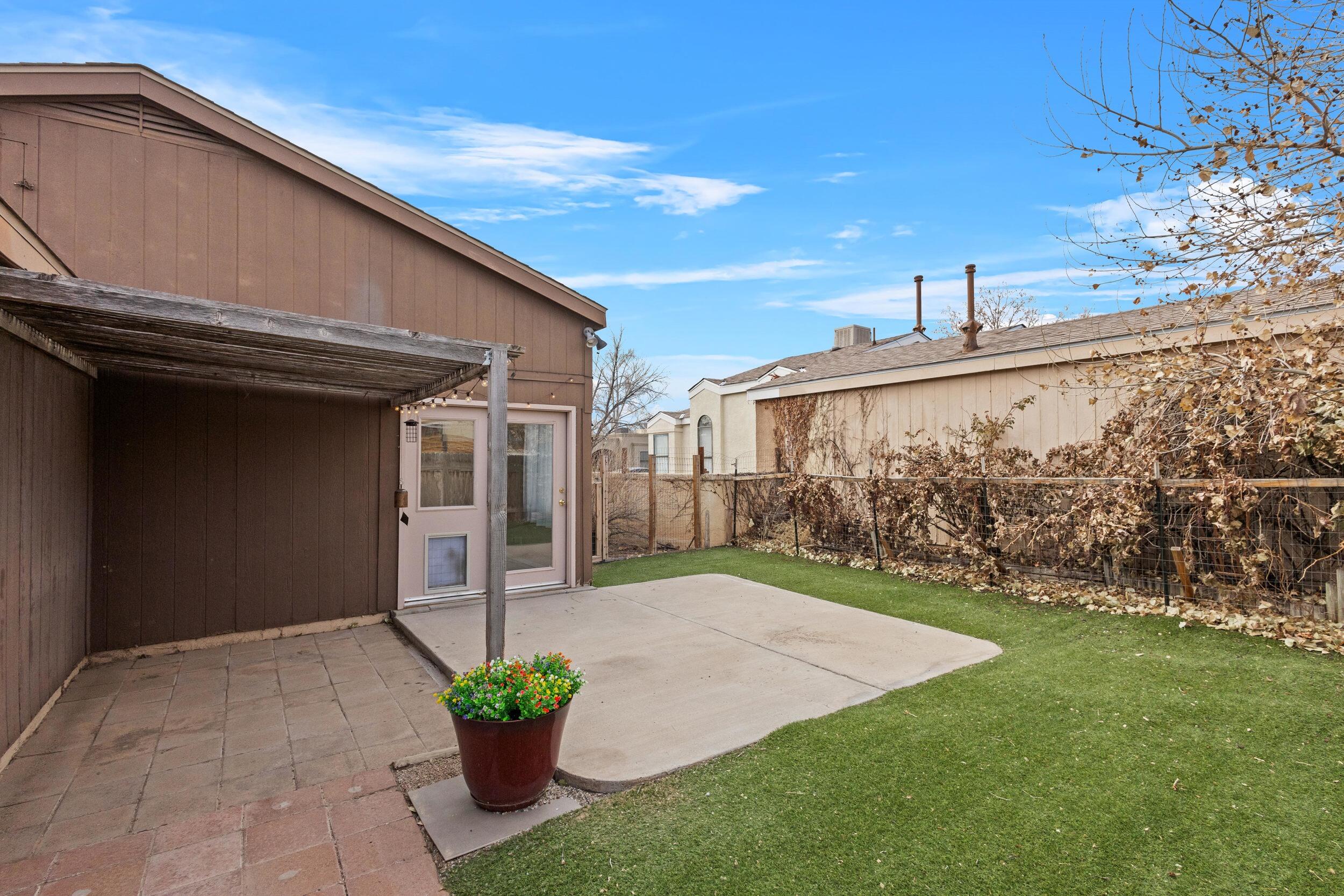 1845 BLACKBERRY Road NE