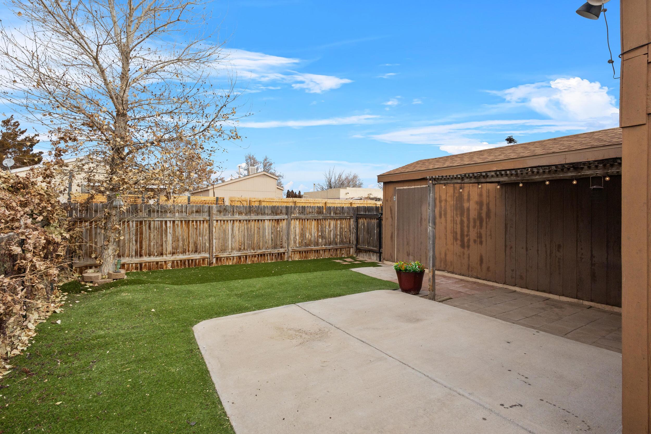1845 BLACKBERRY Road NE