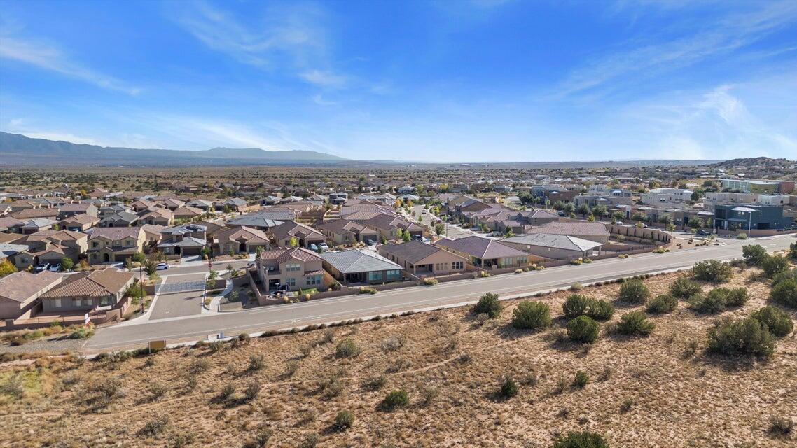 2789 N Kings Canyon Loop NE Lane NE