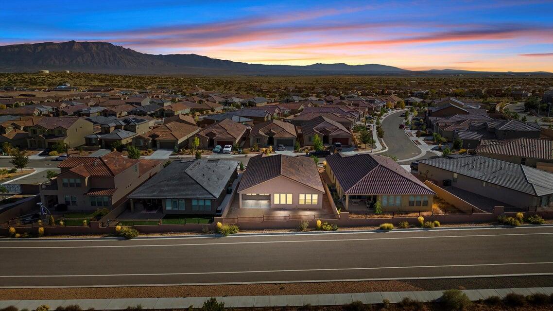 2789 N Kings Canyon Loop NE Lane NE