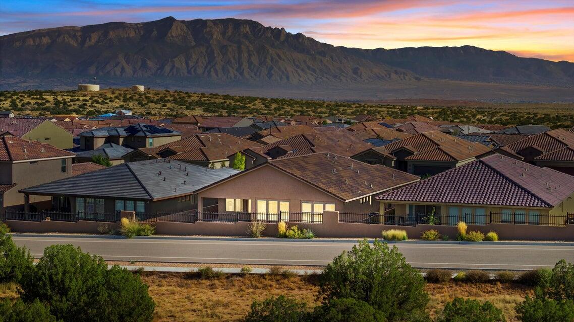 2789 N Kings Canyon Loop NE Lane NE