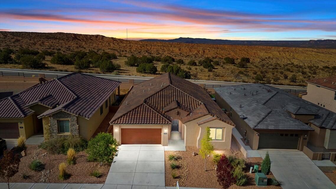 2789 N Kings Canyon Loop NE Lane NE