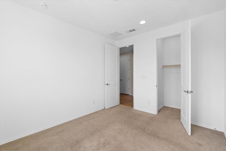 2789 N Kings Canyon Loop NE Lane NE