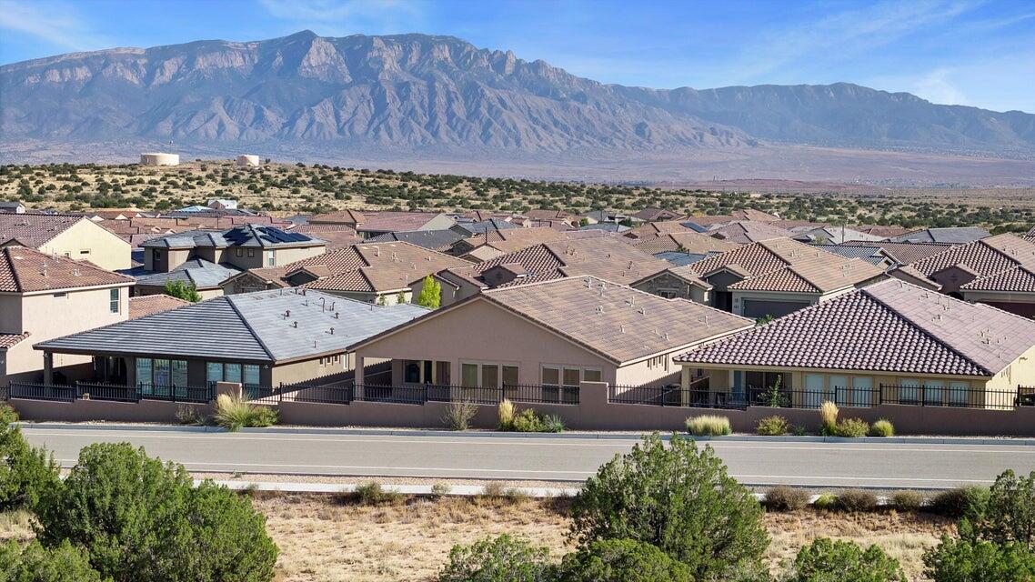 2789 N Kings Canyon Loop NE Lane NE