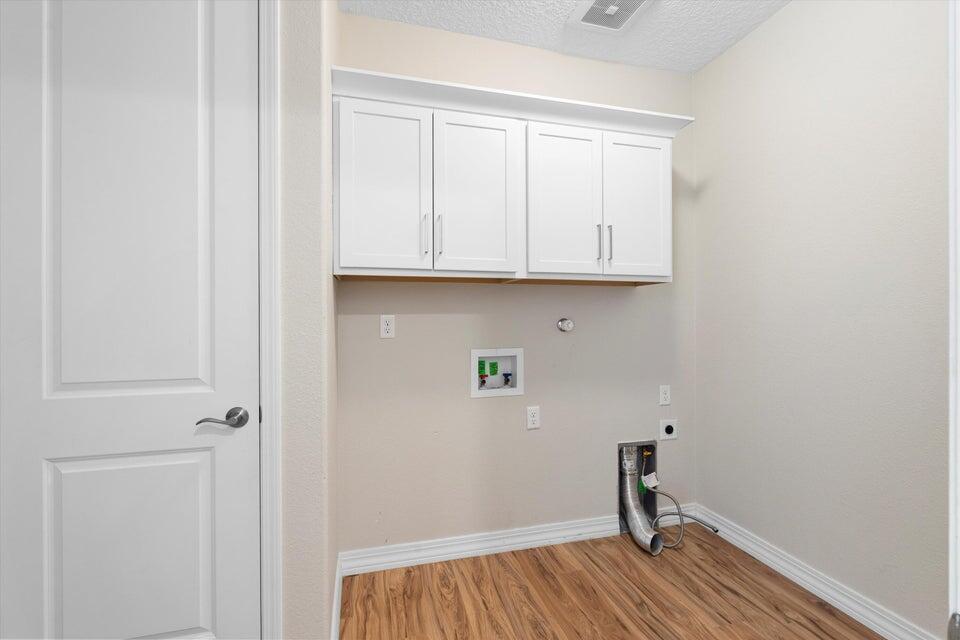 2789 N Kings Canyon Loop NE Lane NE