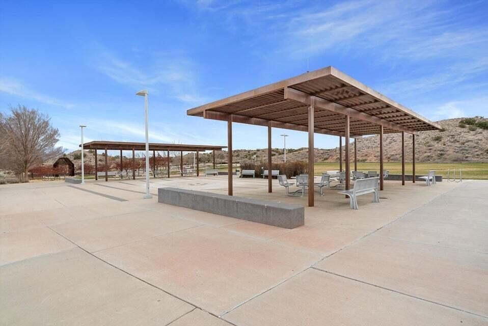 2789 N Kings Canyon Loop NE Lane NE