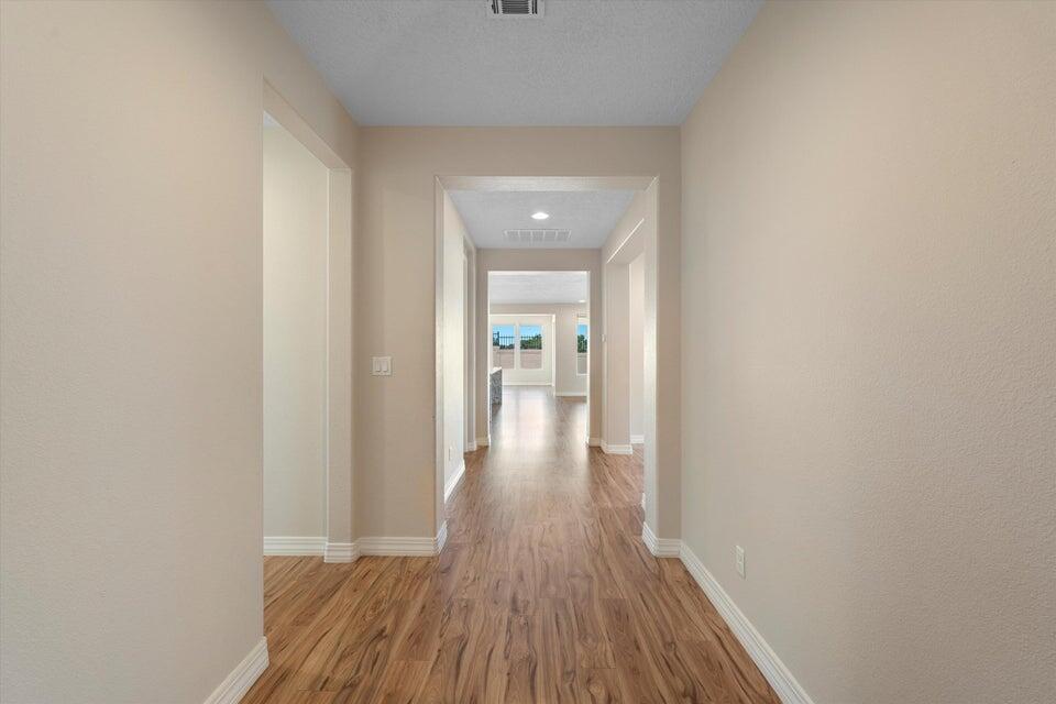 2789 N Kings Canyon Loop NE Lane NE