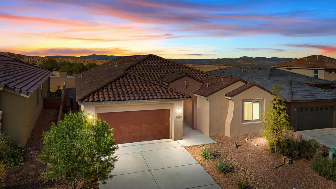 2789 N Kings Canyon Loop NE Lane NE