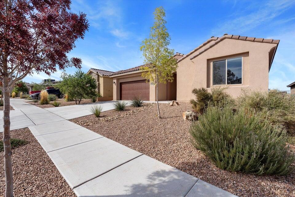 2789 N Kings Canyon Loop NE Lane NE
