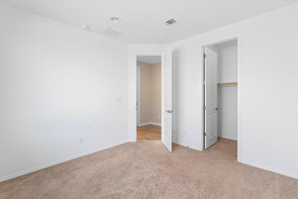 2789 N Kings Canyon Loop NE Lane NE