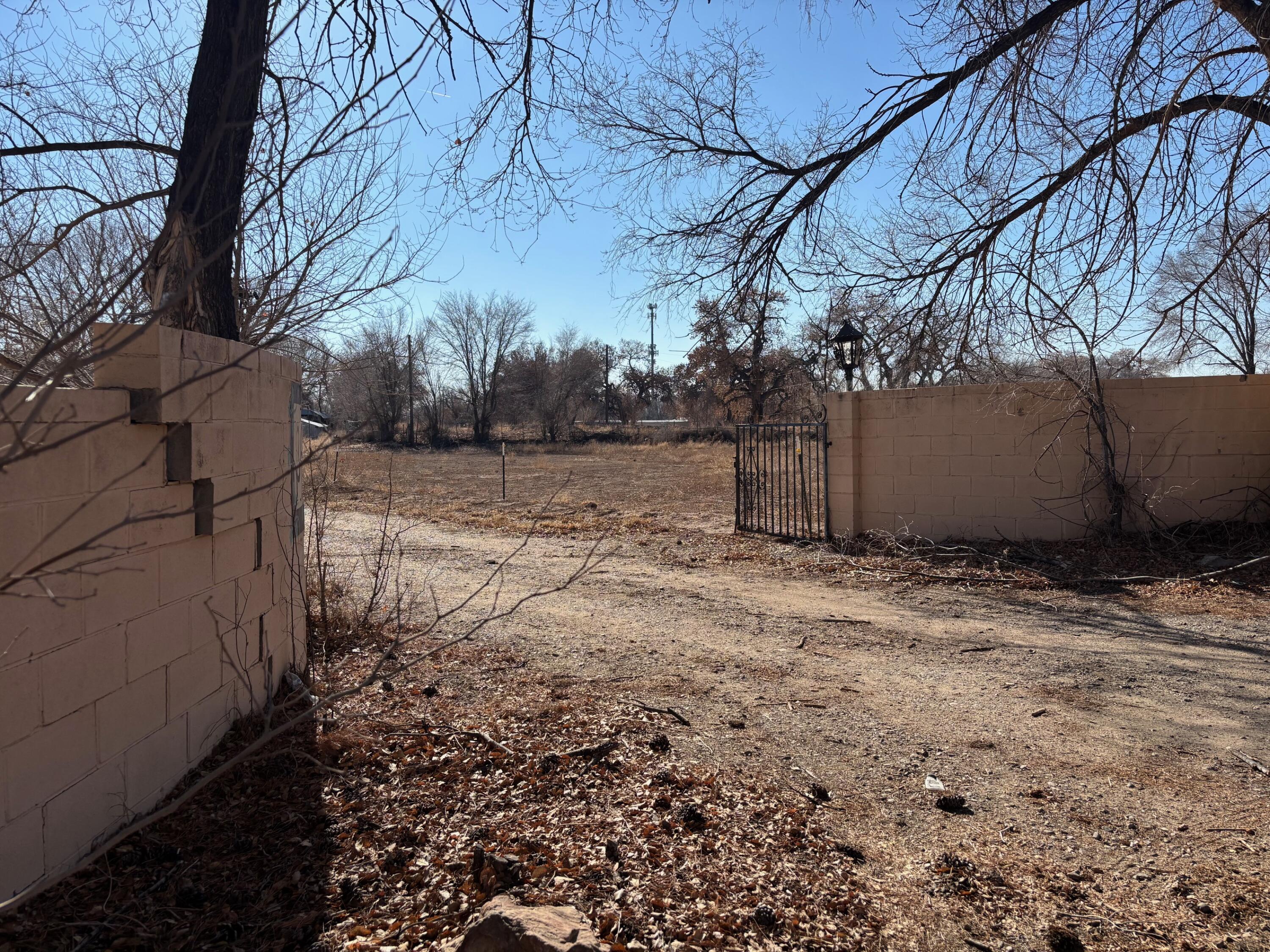 36 MOLINA Road